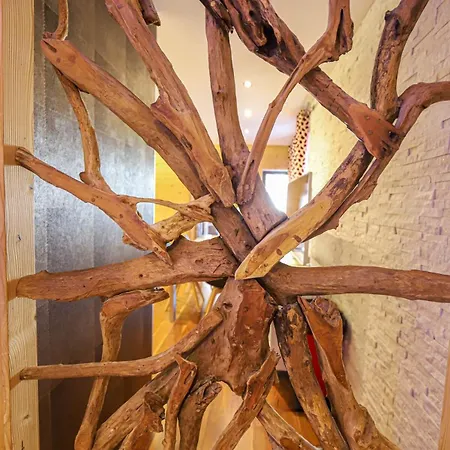 L'isle - Lofts & Lakes Certified 5-stars